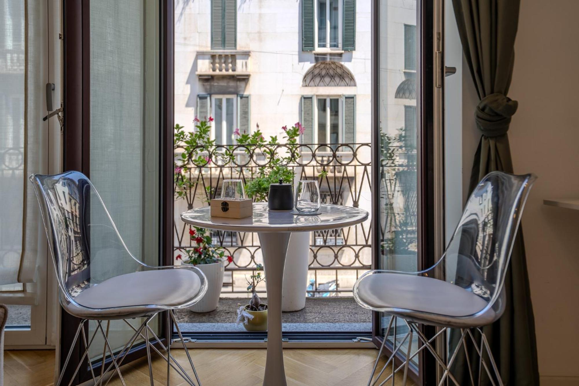 B And G San Babila- Luxury In The Heart Of Milano - Design District — Photos 1